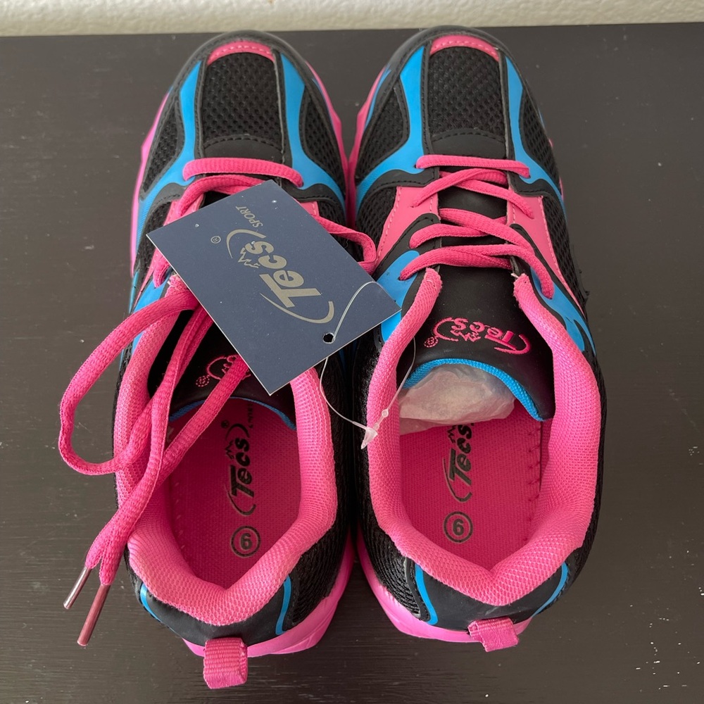 Girl’s Lightweight Sneakers - Picture 2 of 3
